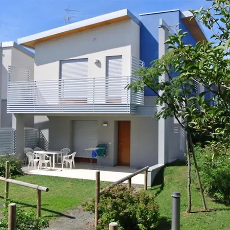 Modern Ground-floor Flat Near The Shores-bibione Apartment Bibione